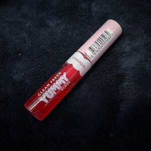 Covergirl Yummy Gloss in But First & Cosmo